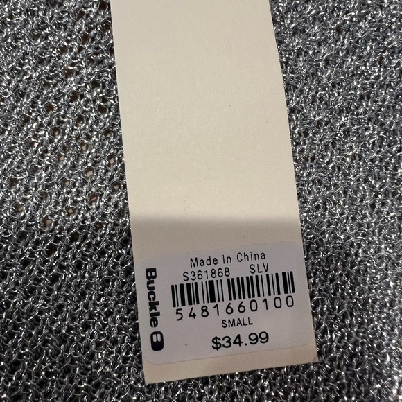 Women’s Silver glitter top. Size small. NWT - Picture 4 of 4